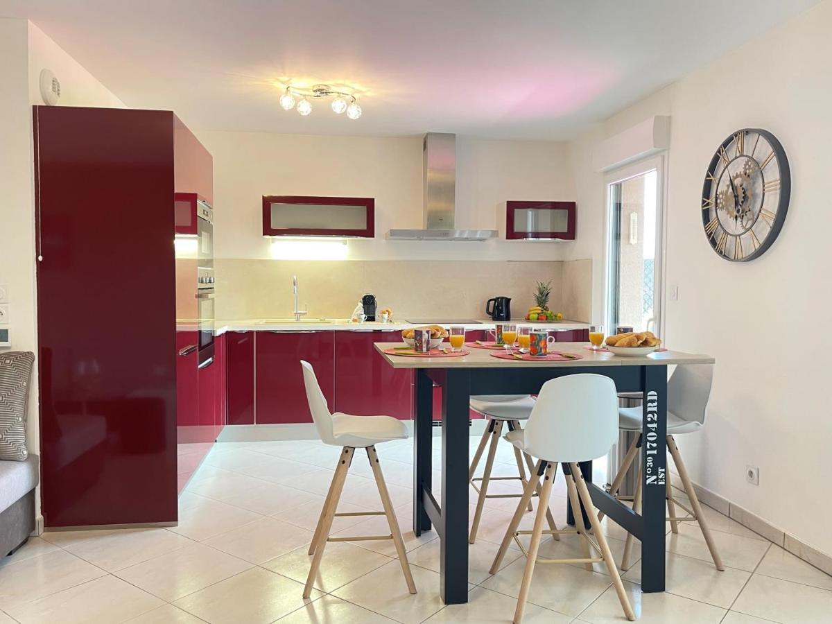 Tres Bel Appartement -Residence Avec Piscine Sur Le Toit Et Vue Panoramique Saint-Raphael  Bagian luar foto