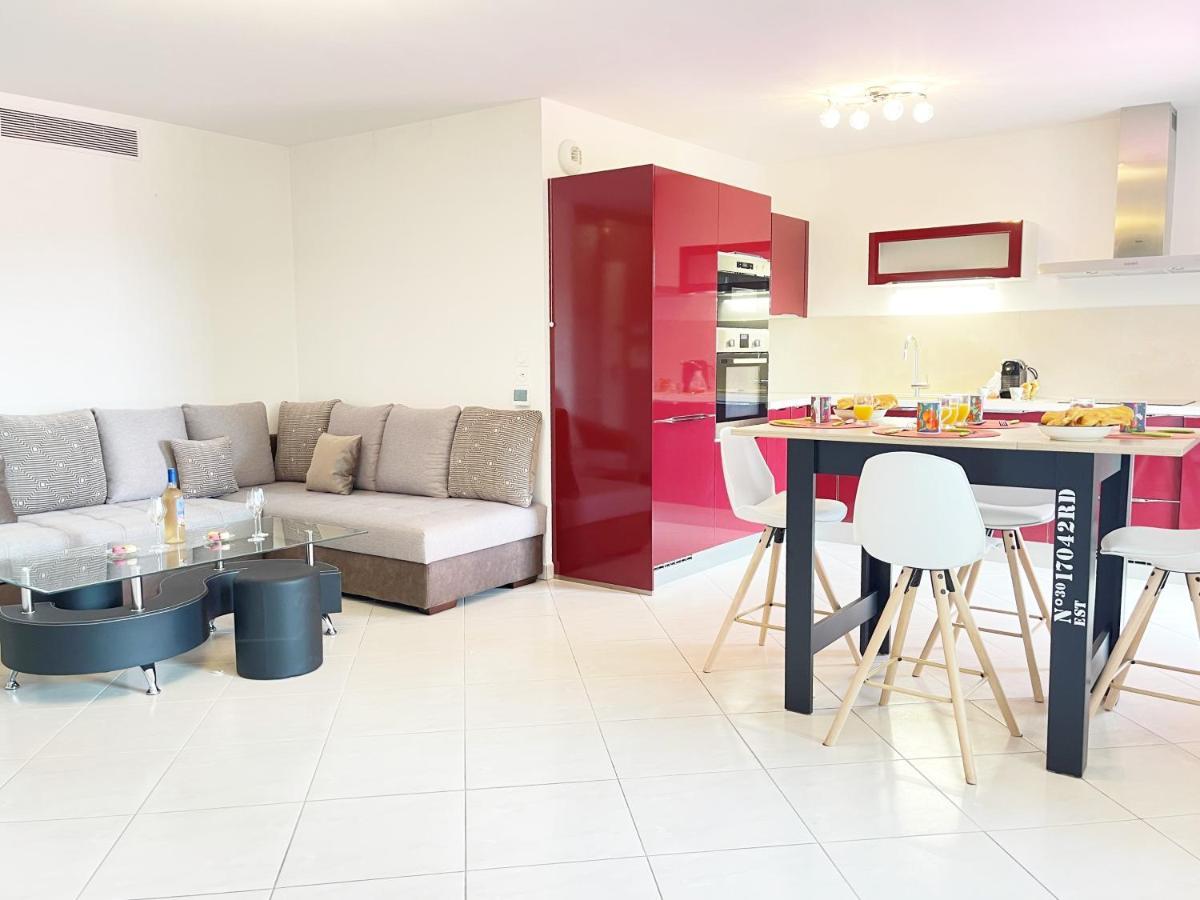 Tres Bel Appartement -Residence Avec Piscine Sur Le Toit Et Vue Panoramique Saint-Raphael  Bagian luar foto