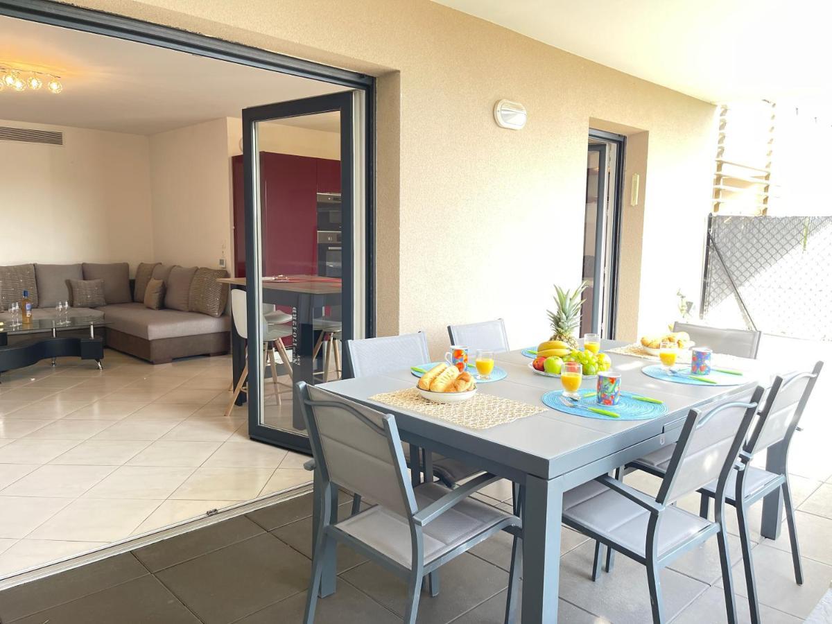 Tres Bel Appartement -Residence Avec Piscine Sur Le Toit Et Vue Panoramique Saint-Raphael  Bagian luar foto